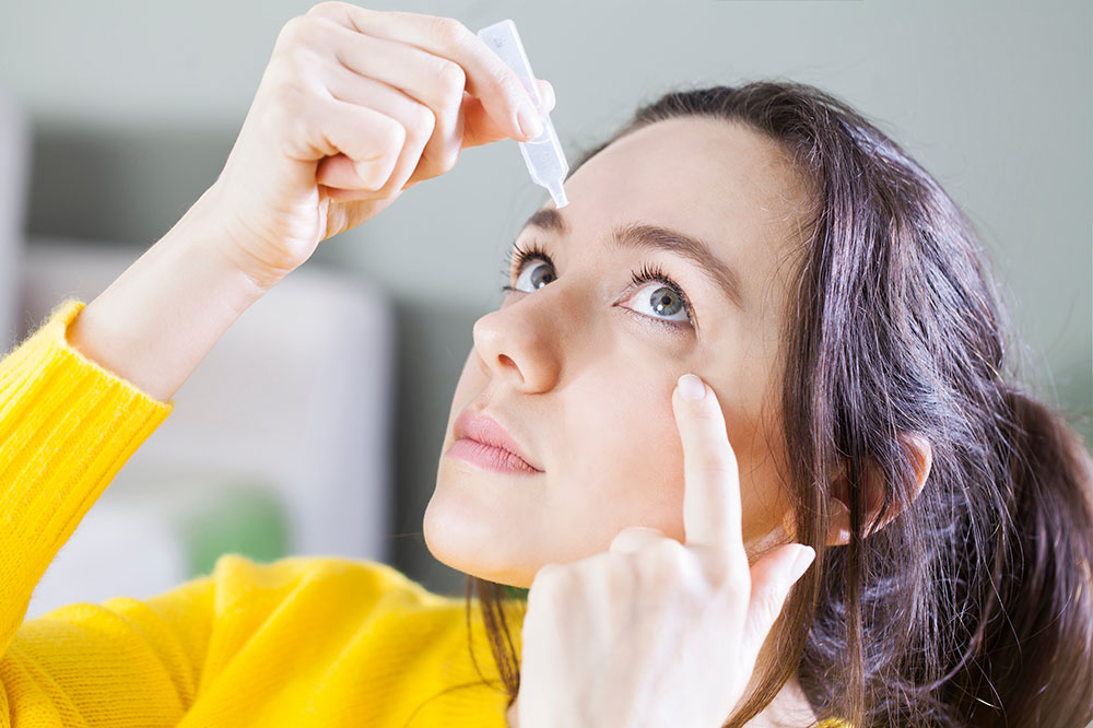 Complications and Causes of Dry Eyes