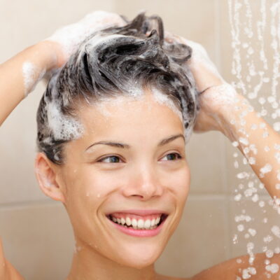 6 Natural Shampoos to Banish Dandruff